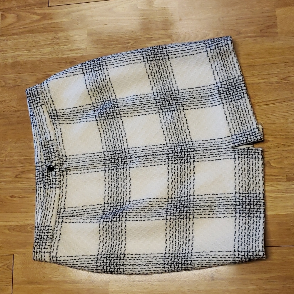 Vintage wool cream/black plaid skirt or sz 10 - Picture 3 of 4